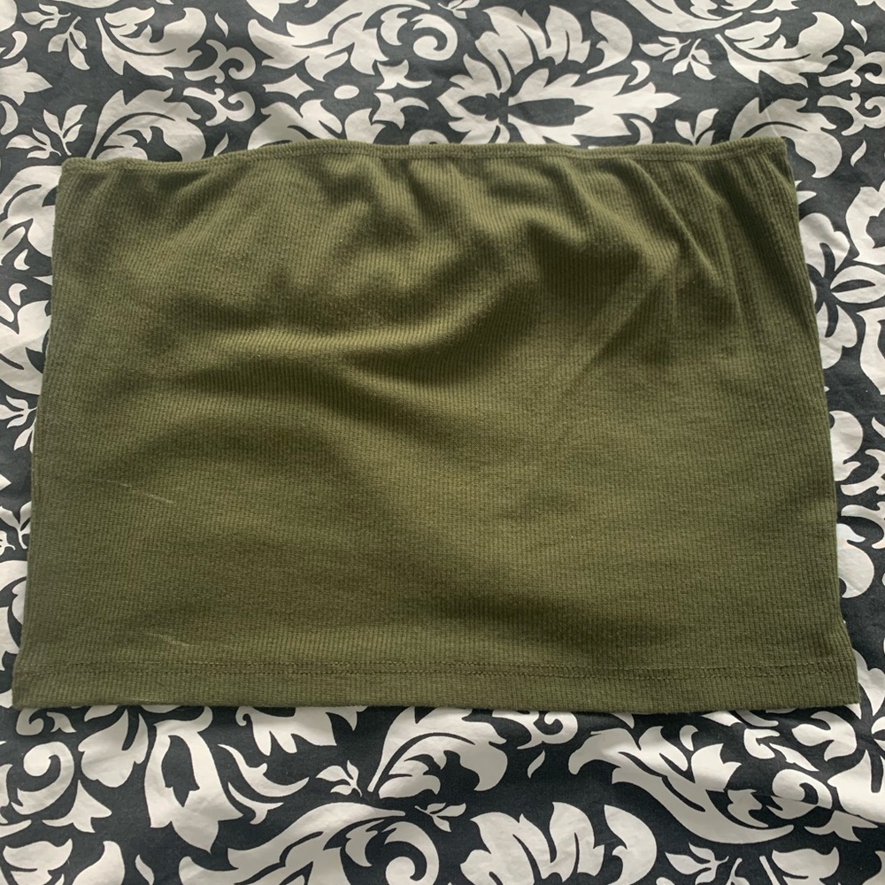 Solid green tube top